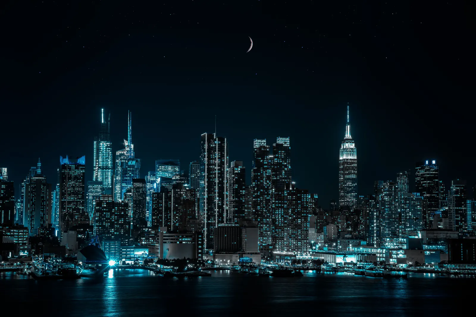 Panorama Manhattanu nocą – programy transformacji biznesowej