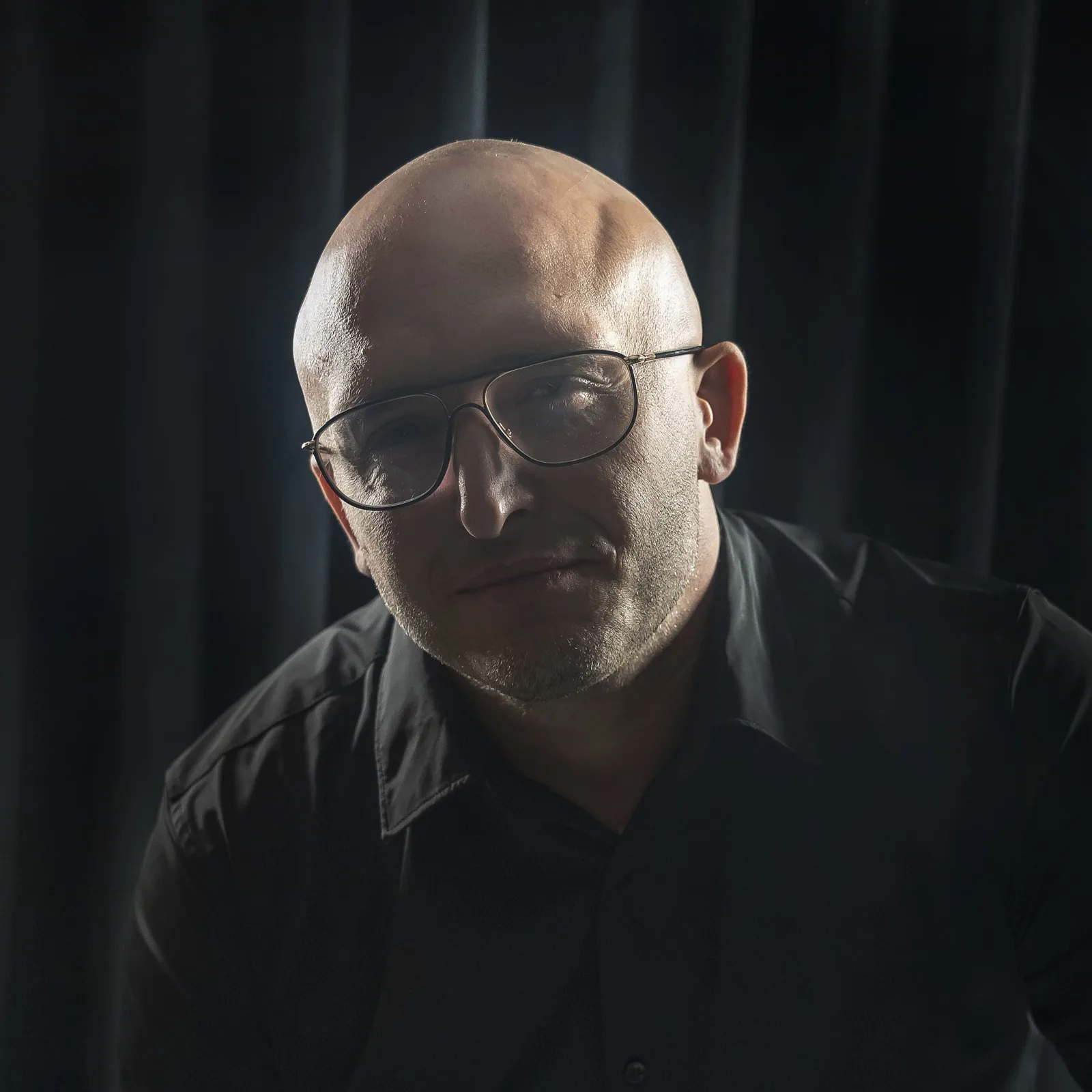 Kamil Jakubiec – strateg biznesowy prowadzący mentoring, pakiety transformacji i masterclass